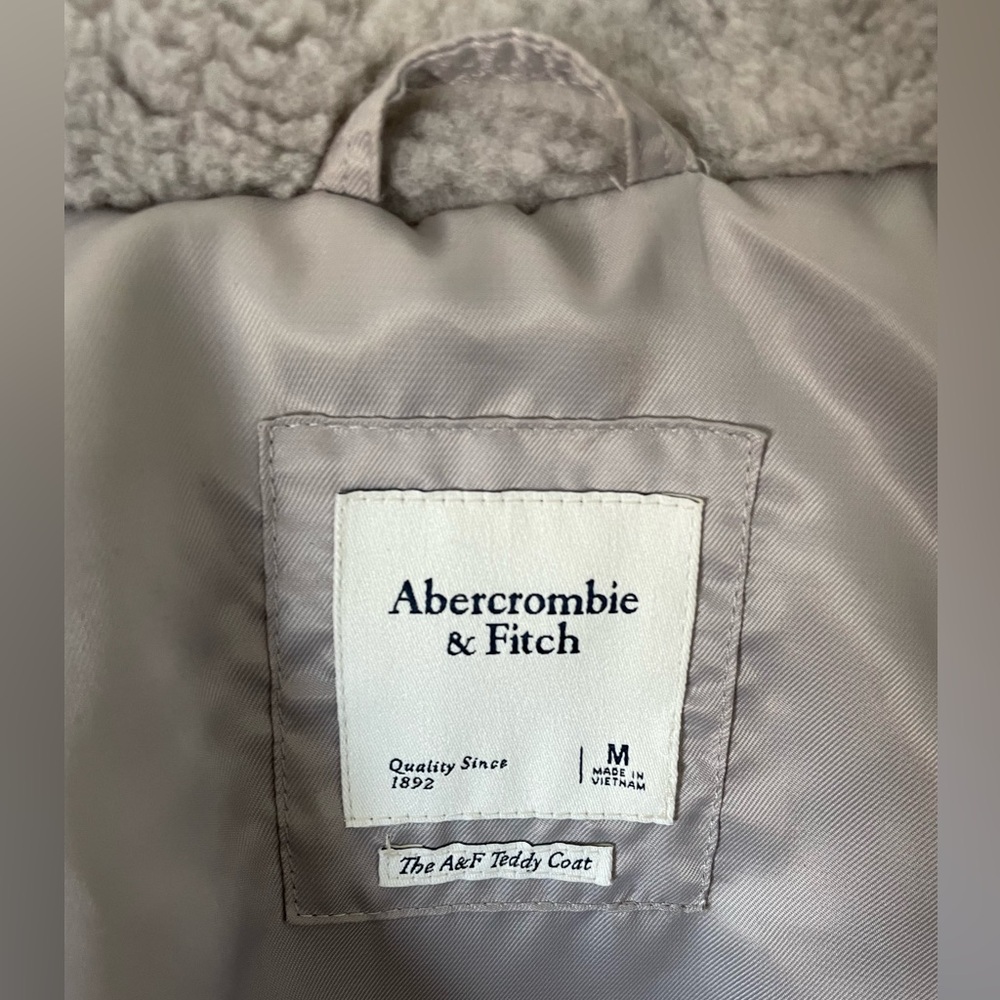 Abercrombie & Fitch Teddy Coat, light grey, size M - Picture 3 of 4